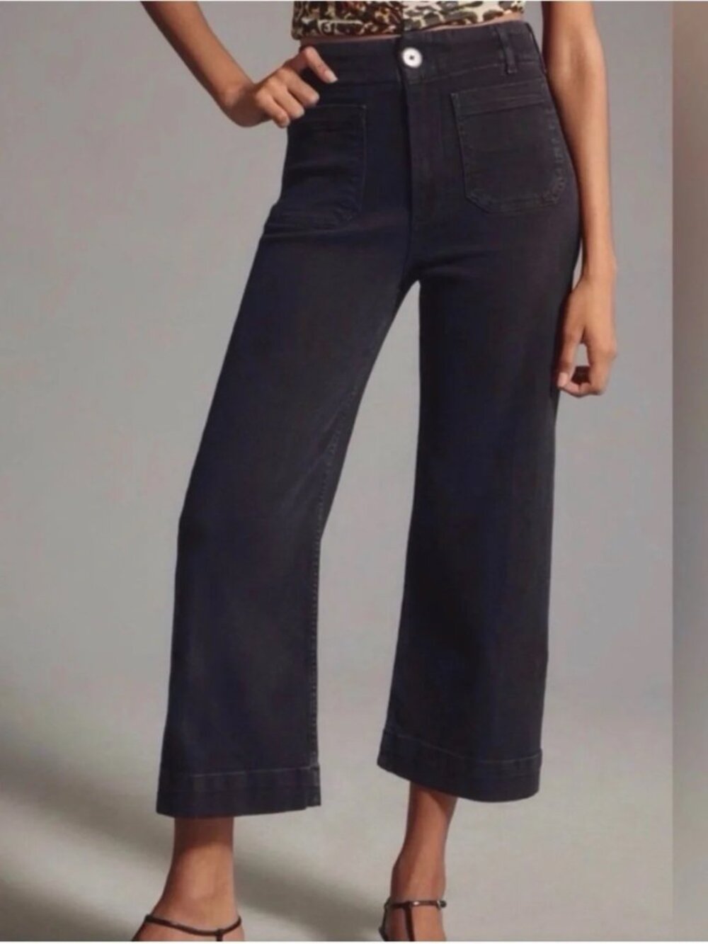 Pilcro Black wide leg cropped jeans